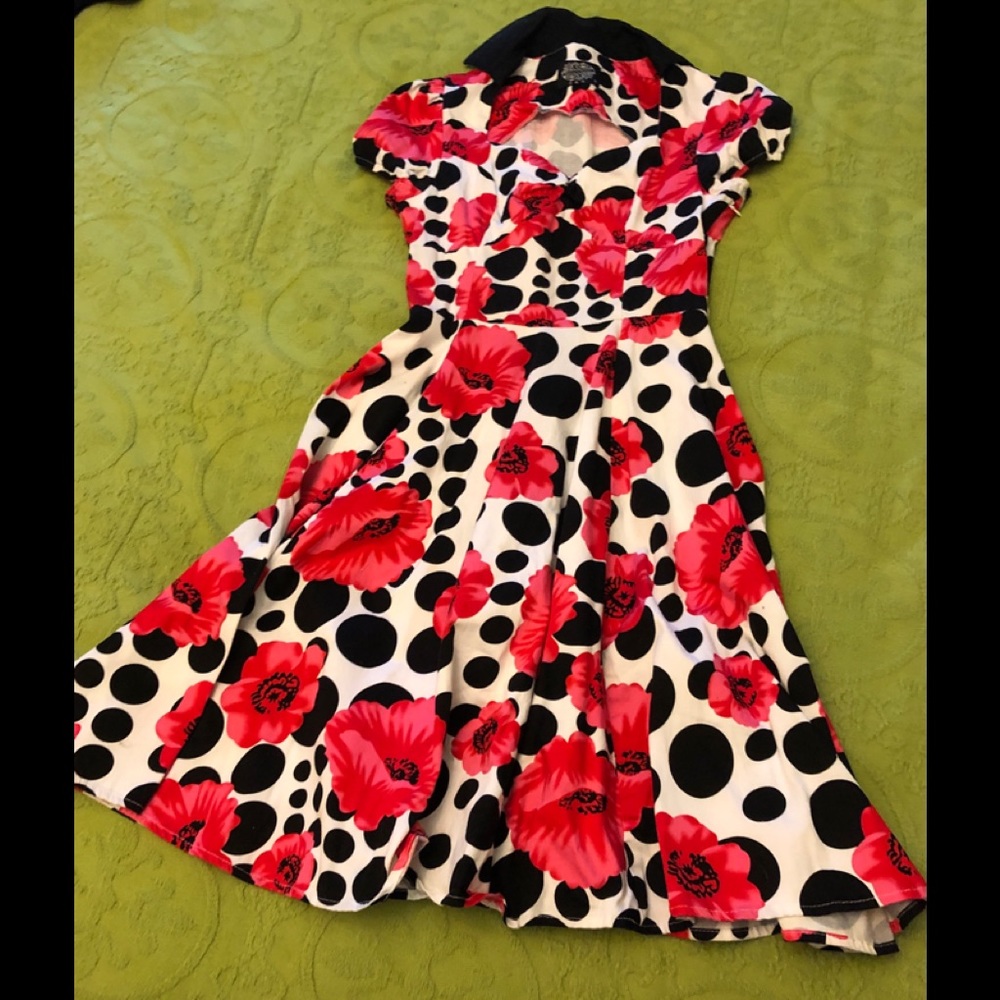 Hearts and Roses Rockabilly Dress. Size M.